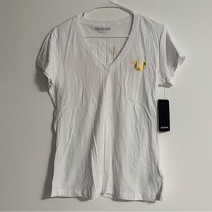 New True Religion Women’s HS FILL DEEP V TEE Size: Large